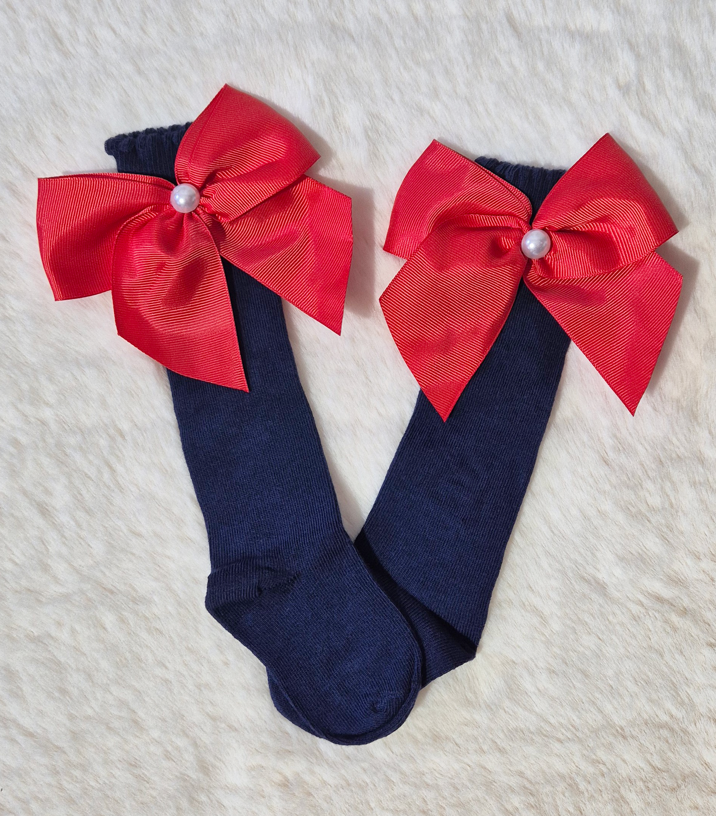 Chaussettes bébé fille avec grand nœud et perle – disponibles en plusieurs couleurs Au palais des rêves