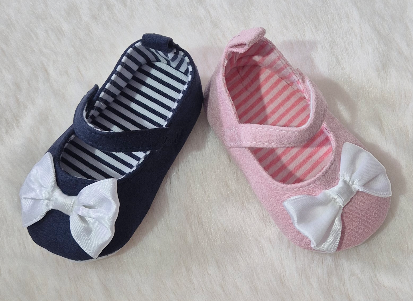 Chaussures bébé fille avec nœud roses ou bleu marine Au palais des rêves