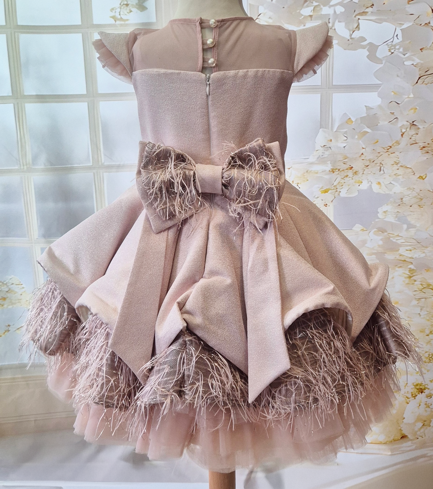 Robe de cérémonie fille avec plumes et tulle Au palais des rêves