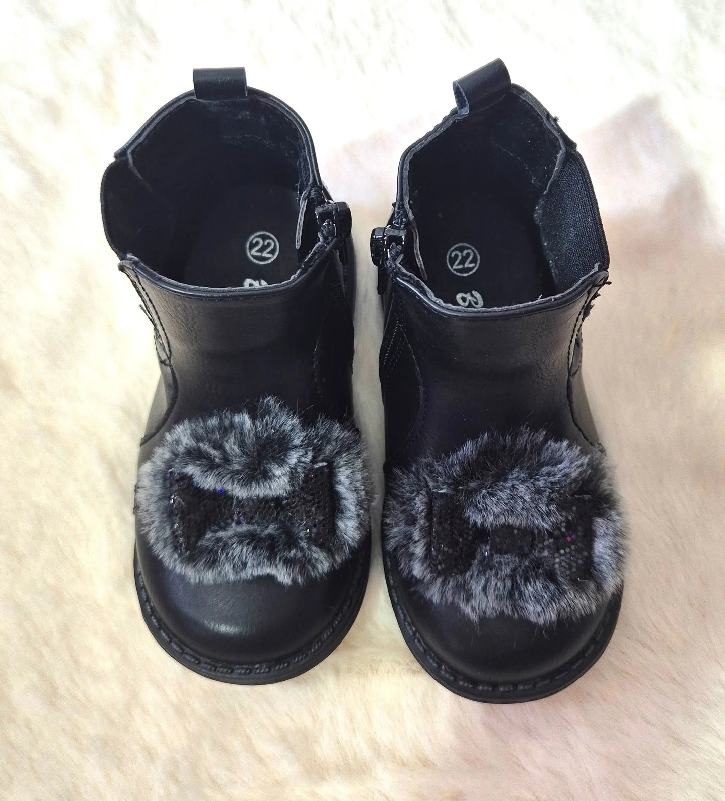 Bottines bébé fille avec fourrure et nœud brillant Au palais des rêves