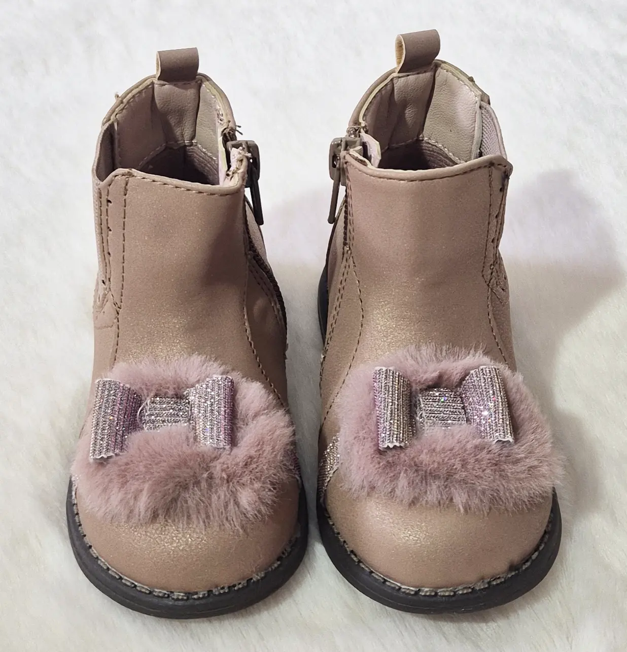Bottines bébé fille avec fourrure et nœud brillant Au palais des rêves