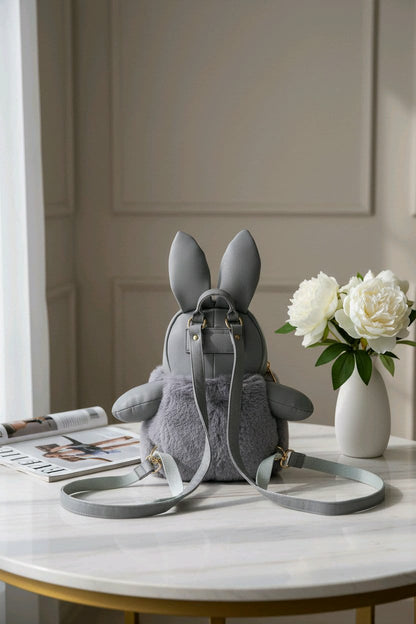 Sac à dos peluche lapin – sac doux et original pour enfant