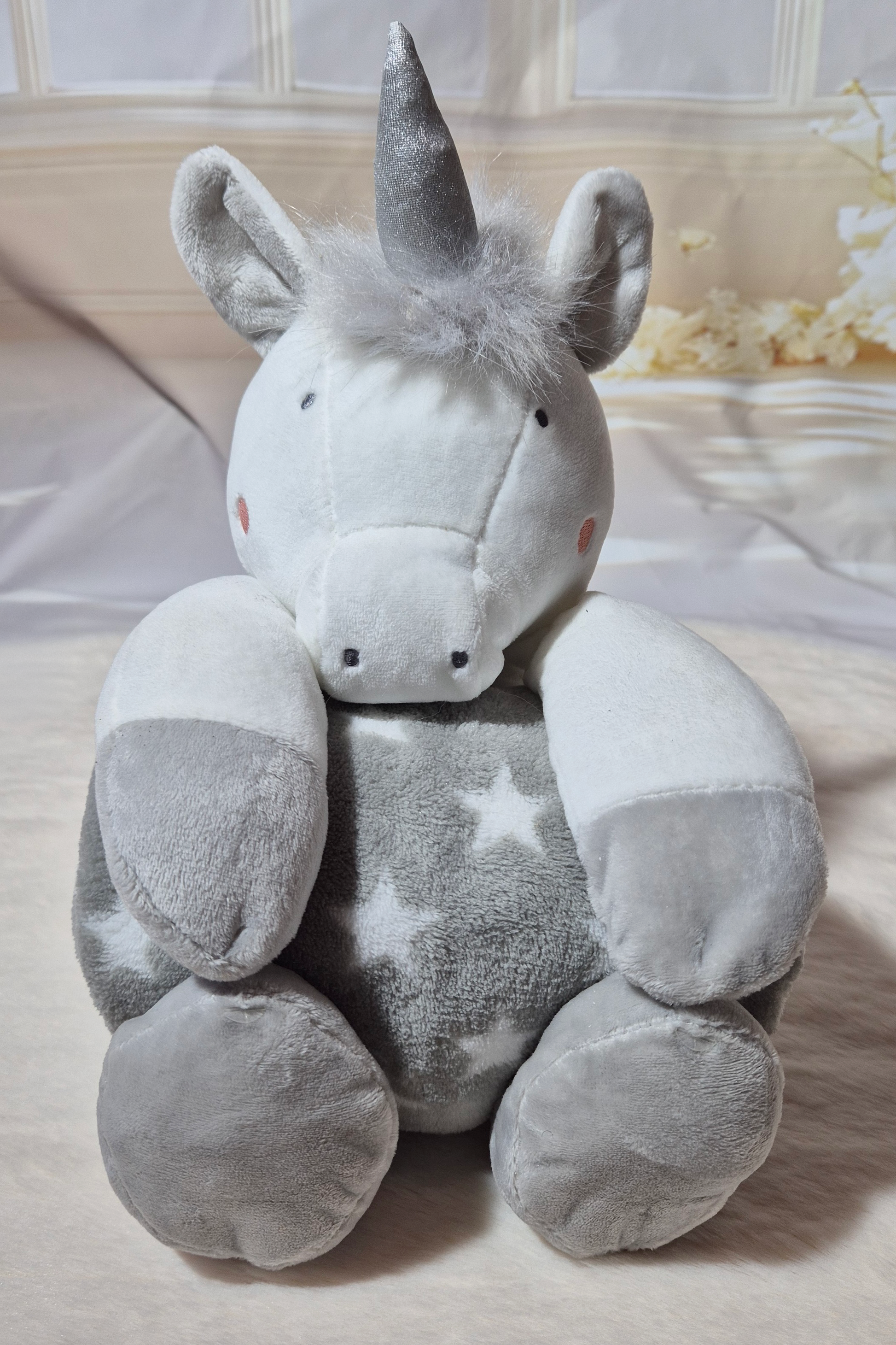 Peluche licorne grise avec plaid Au palais des rêves