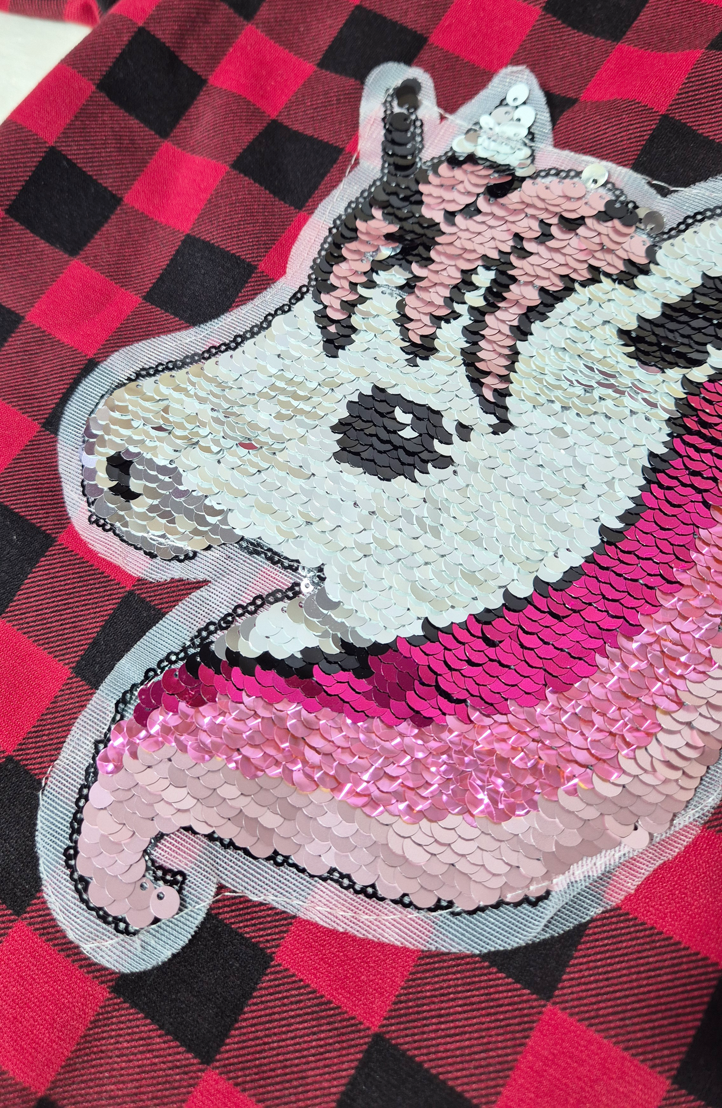 Robe-Chemise à capuche fille rouge et noire à carreaux Au palais des rêves