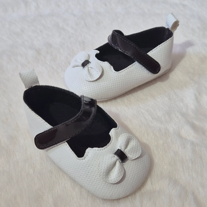 Chaussures élégantes blanches ou roses bébé fille avec nœud Au palais des rêves