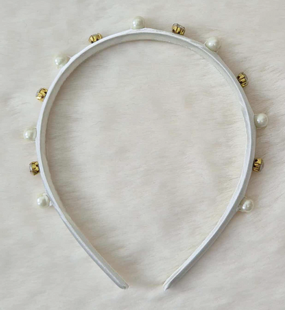 Robe fille blanche et dorée avec fourrure + serre-tête perles Au palais des rêves