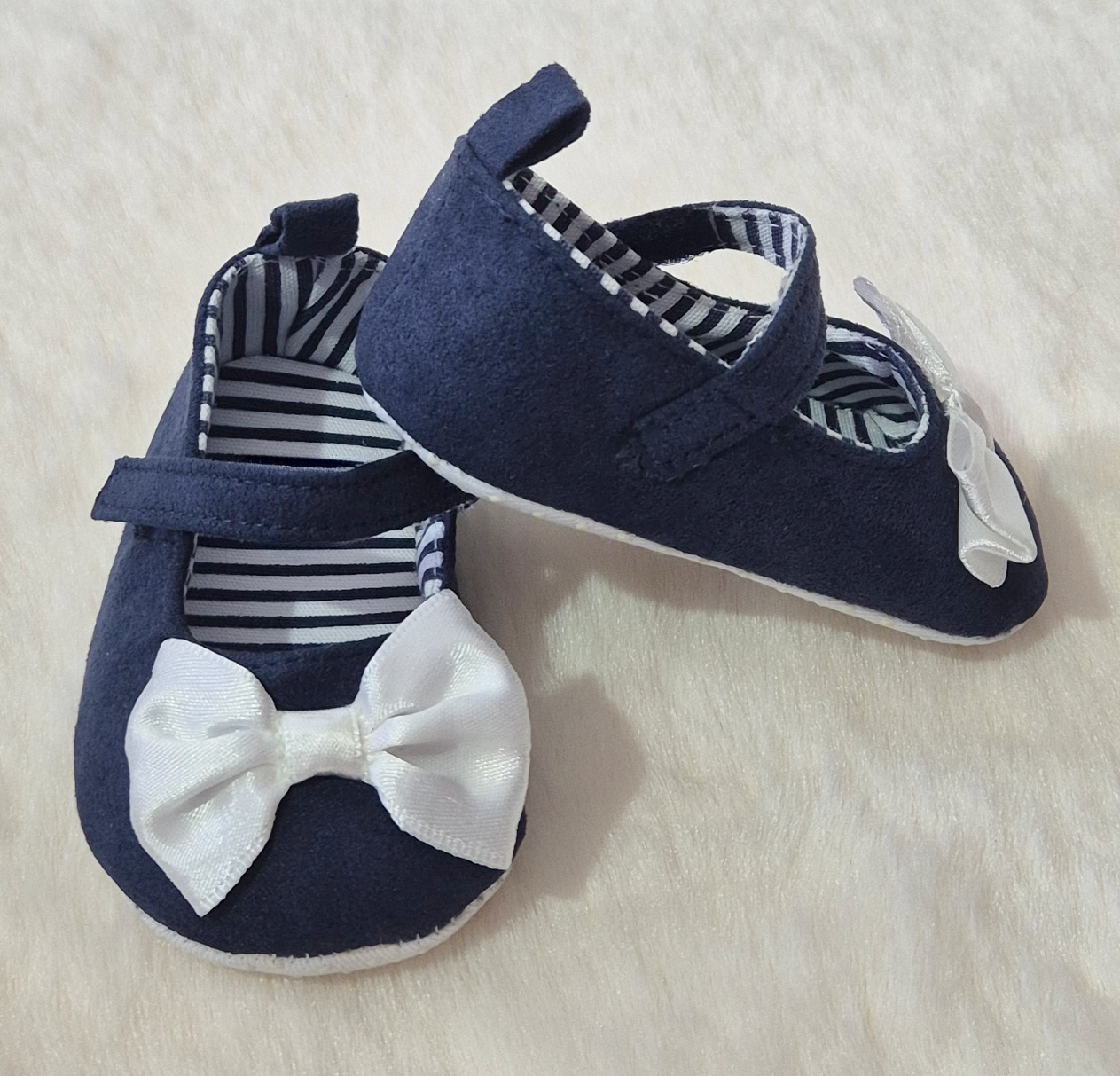 Chaussures bébé fille avec nœud roses ou bleu marine Au palais des rêves
