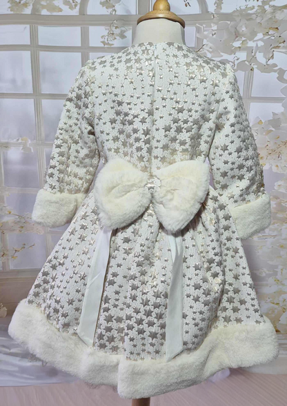 Robe fille blanche et dorée avec fourrure + serre-tête perles Au palais des rêves