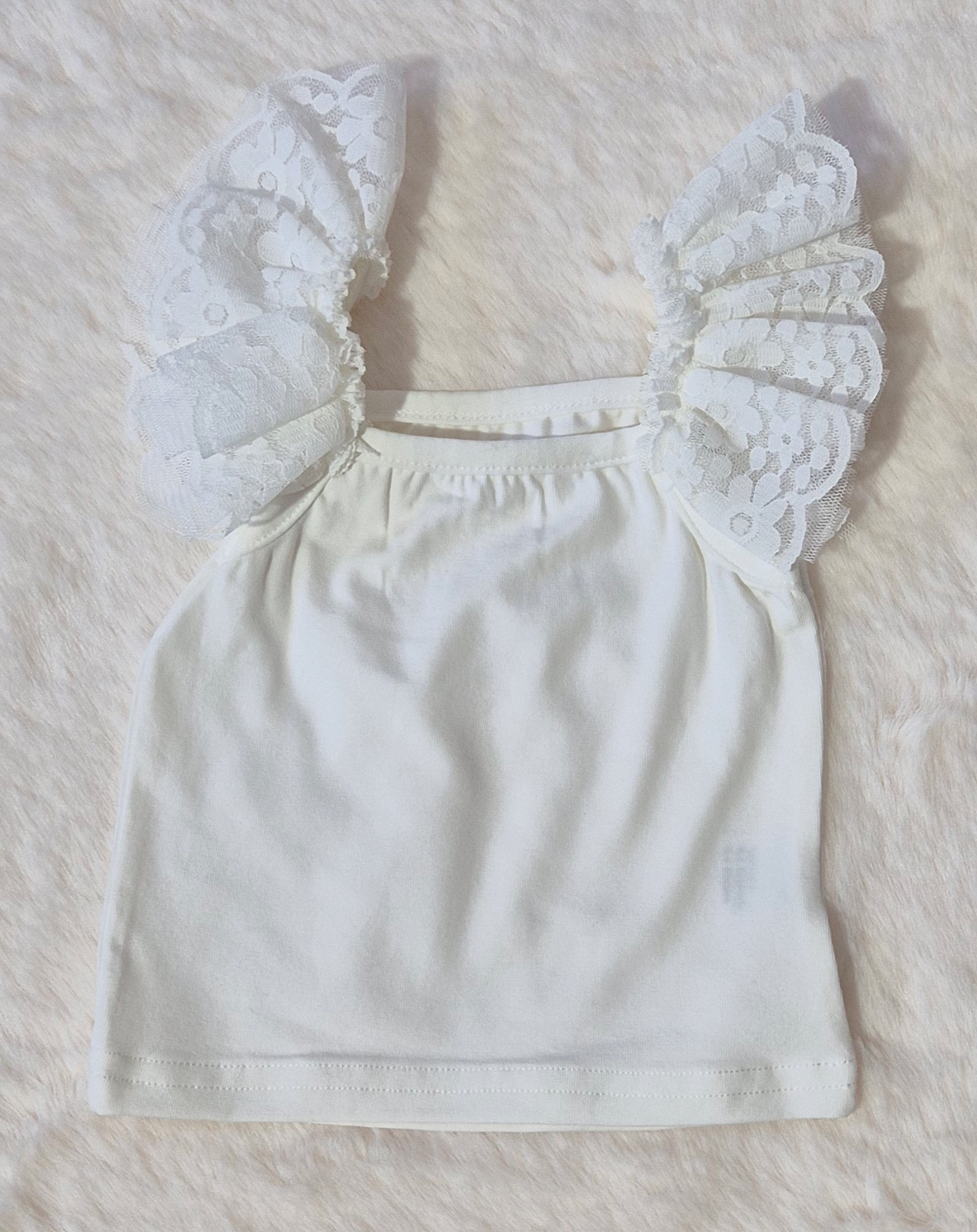 Ensemble bébé fille “Douce Dentelle Ivoire” – 3 pièces avec volants et nœuds Au palais des rêves