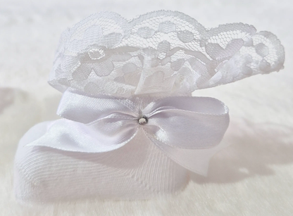 Chaussons bébé fille blancs avec dentelle et ruban Au palais des rêves