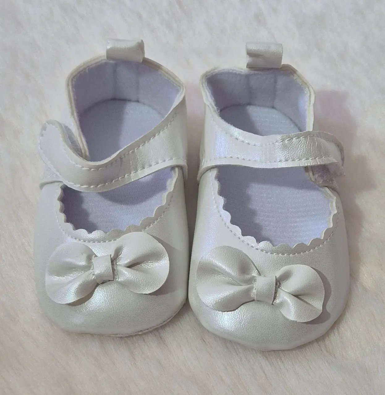 Chaussures bébé fille avec nœud – ballerines souples roses ou blanches Au palais des rêves