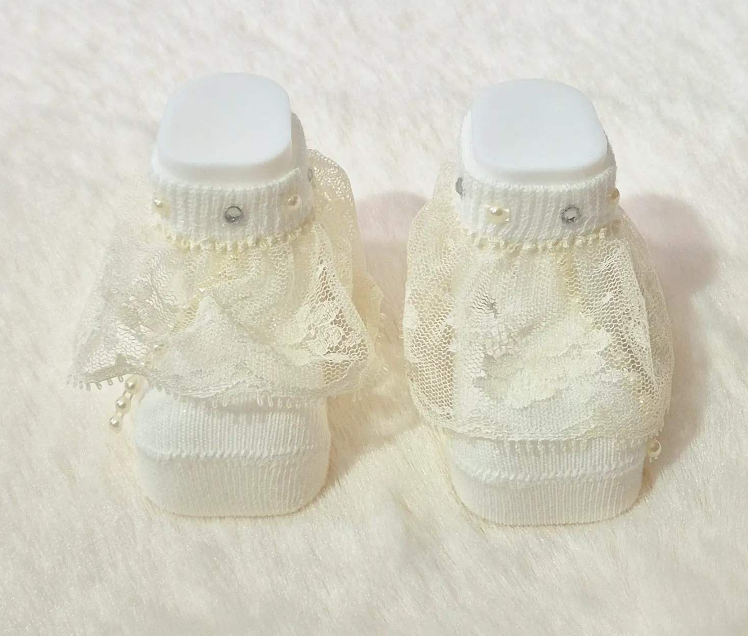 Chaussons + bandeau bébé fille ivoire avec dentelle, perles et strass Au palais des rêves