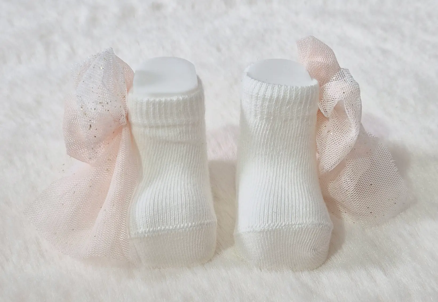 Chaussons bébé fille blancs avec nœud en tulle pailleté Au palais des rêves