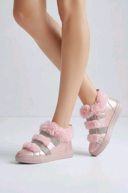 Bottines fille avec fausse fourrure et strass – chaussures d’hiver chic et confortables