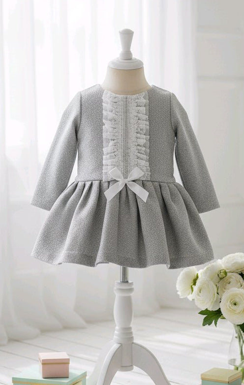 Robe grise à paillettes