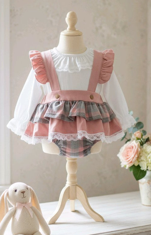 Barboteuse fille à bretelles vichy rose et blouse blanche à volants